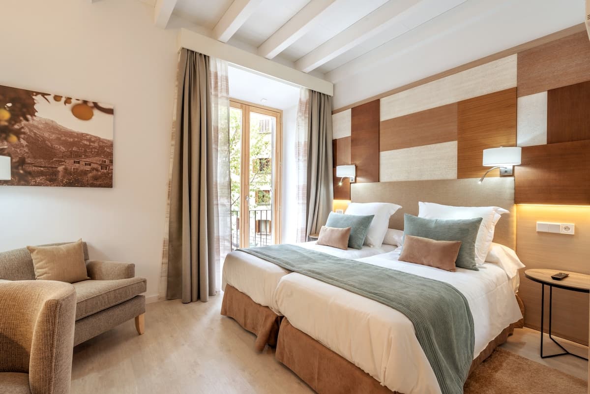 Soller Plaza Superior Zimmer mit Blick auf die Stadt