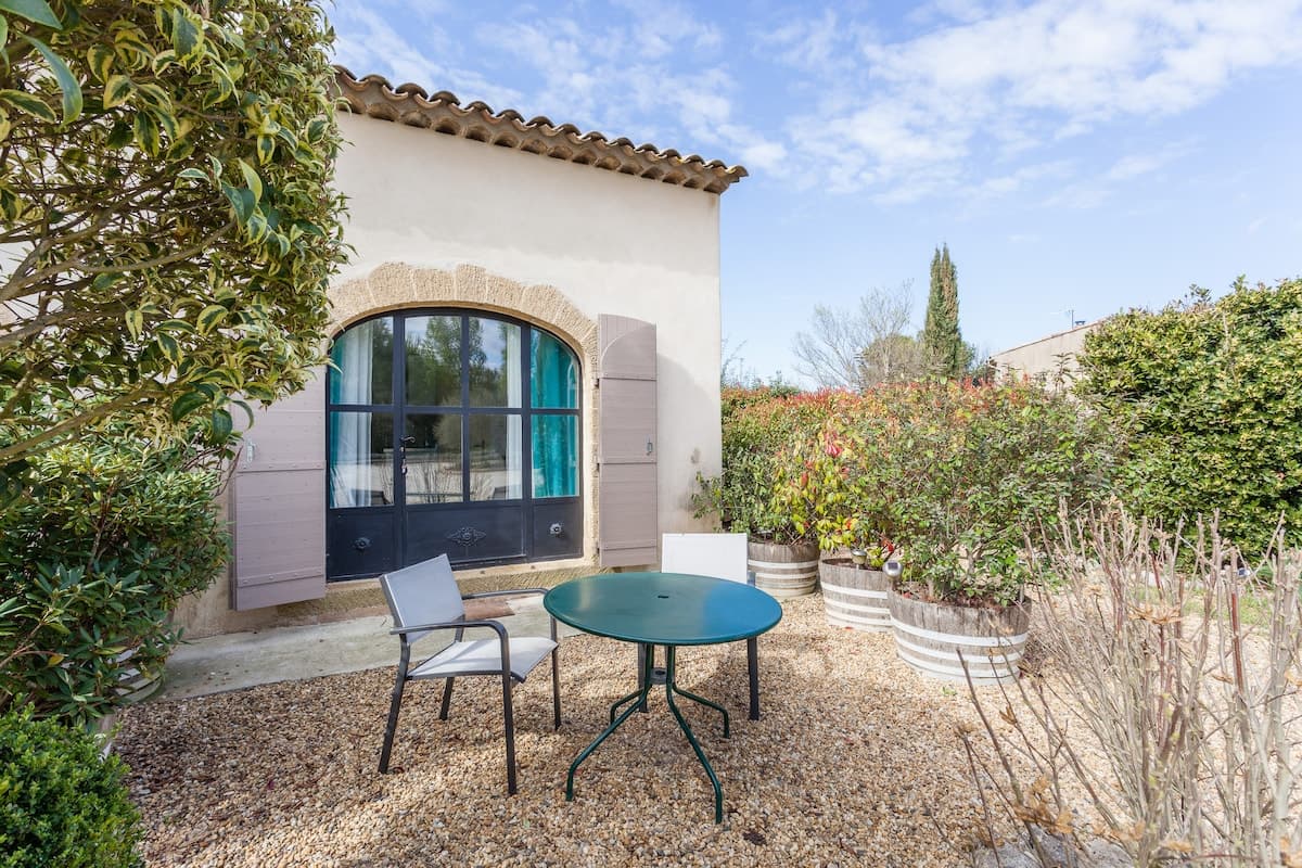 Maisonette und ihre schattige Terrasse