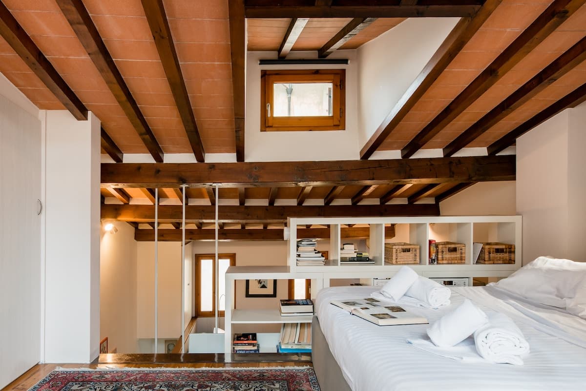 Modernes böhmisches Penthouse in Santa Croce