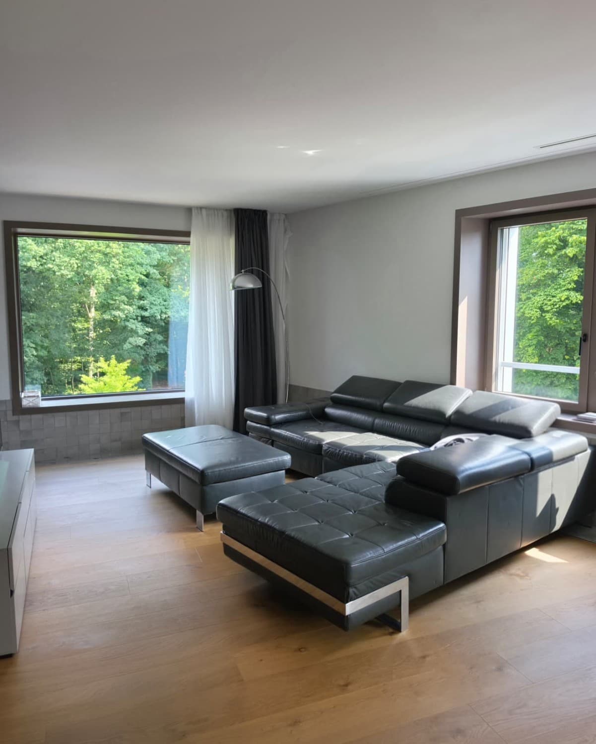 2.5-Zimmer in Kloten mit Pool, Gym & Co.
