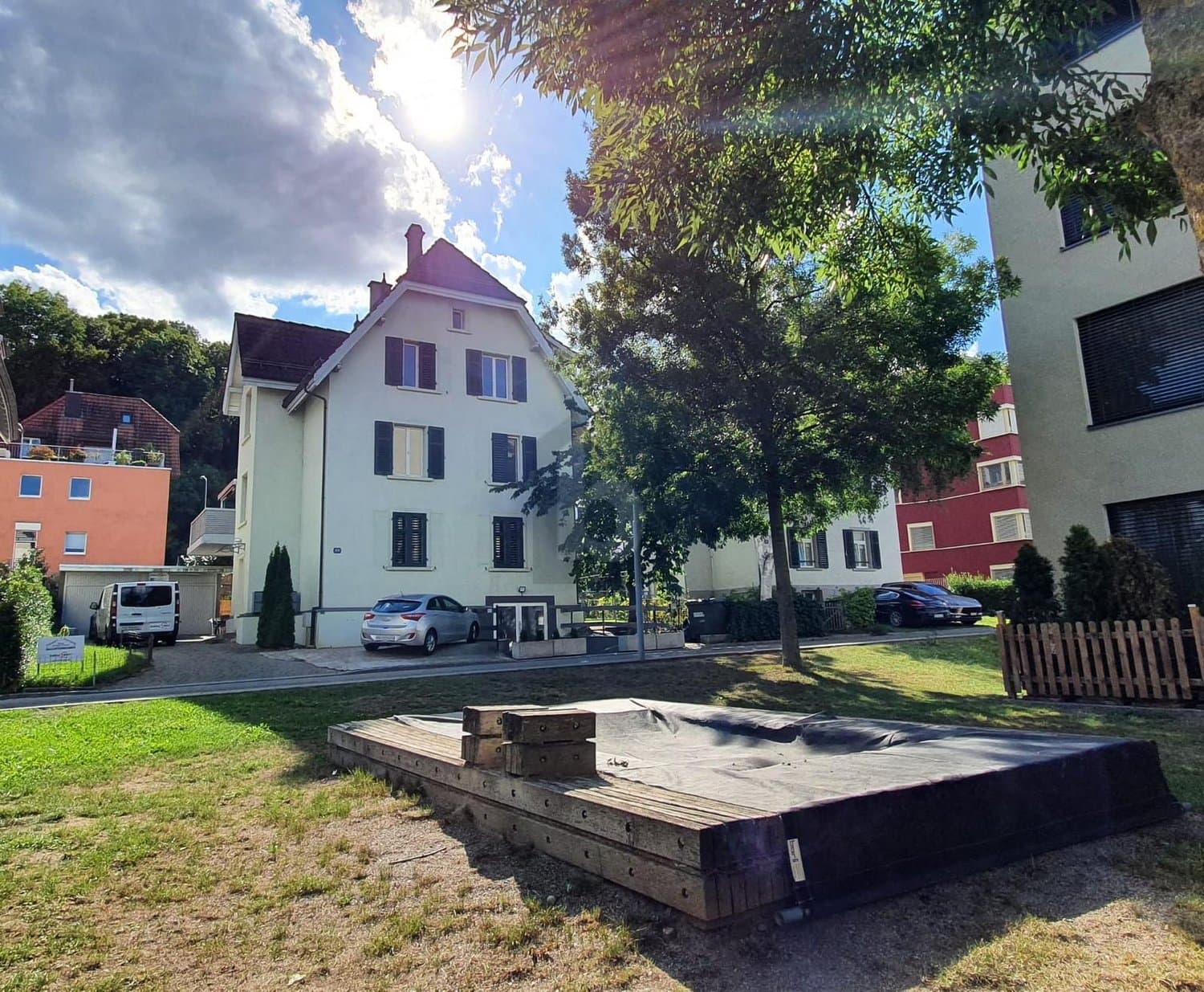 MÖBLIERT UND MODERN AN RUHIGER LAGE