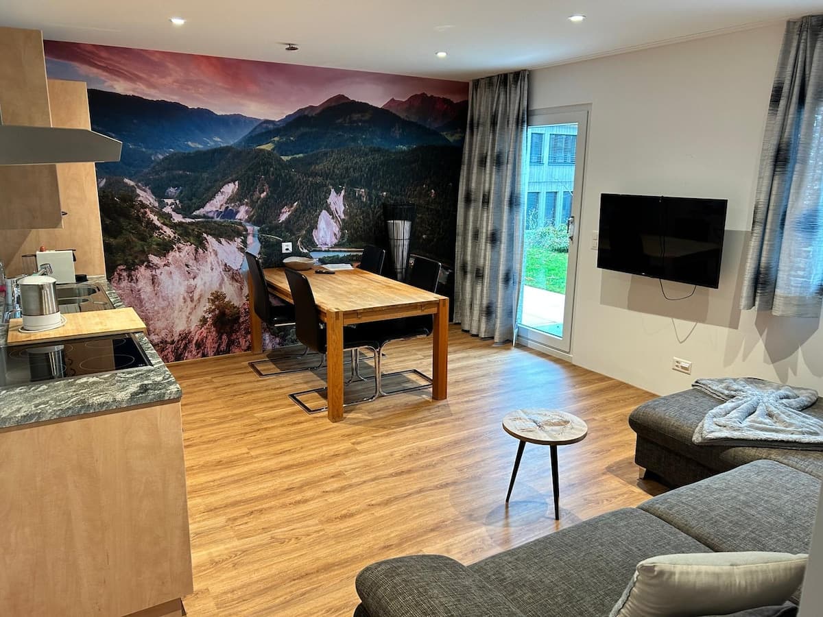 1.5 Zimmer in Graubünden, Schluein